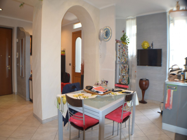 5 Via Arona, Torino, Piemonte 10145, 2 Stanze da Letto Stanze da Letto, ,2 BathroomsBathrooms,Appartamento,Vendita,Via Arona ,3,1099