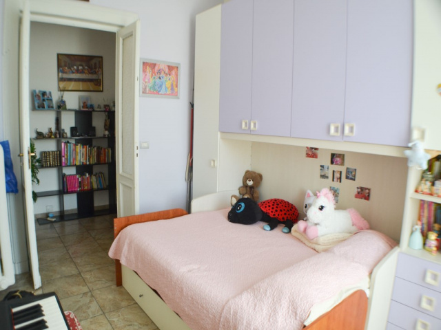 5 via Arona, Torino, Piemonte 10145, 2 Stanze da Letto Stanze da Letto, ,1 BagnoBathrooms,Appartamento,Vendita,via Arona,4,1103