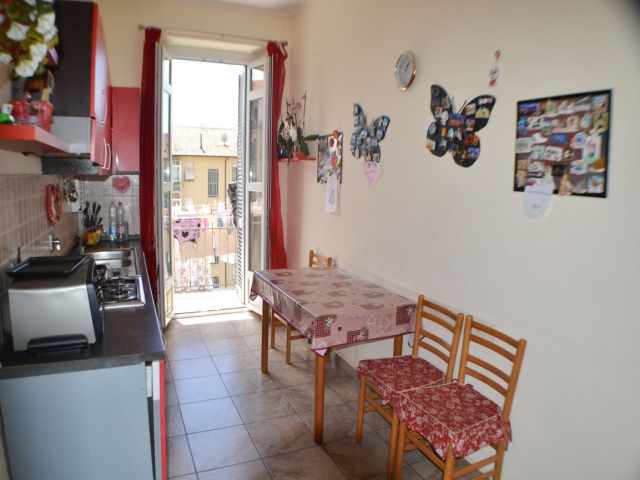 5 via Arona, Torino, Piemonte 10145, 2 Stanze da Letto Stanze da Letto, ,1 BagnoBathrooms,Appartamento,Vendita,via Arona,4,1103