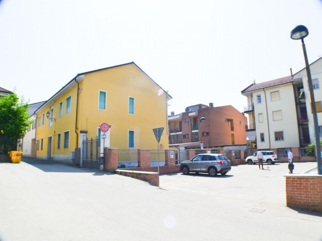 5 via Trieste, Villanova d'Asti, Piemonte 14019, 8 Stanze da Letto Stanze da Letto, ,4 BathroomsBathrooms,Casa indipendente,Vendita,via Trieste,1,1106