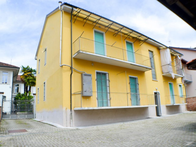 5 Via Trieste, Villanova d'Asti, 14019, 3 Stanze da Letto Stanze da Letto, ,1 BagnoBathrooms,Appartamento,Vendita,Via Trieste,1,1113